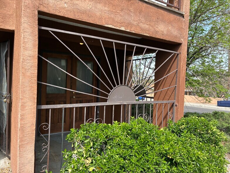 More Photos Of 2810 Vail Ave SE, Albuquerque Apartments For Sale