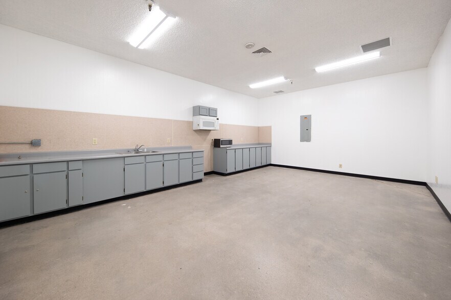 More Photos Of 550 Mallory Way, Carson City Warehouse For Lease