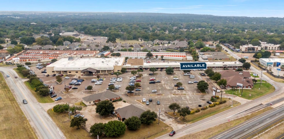 Primary Photo Of 502-540 Meadowlake Ctr, Waco Storefront For Lease