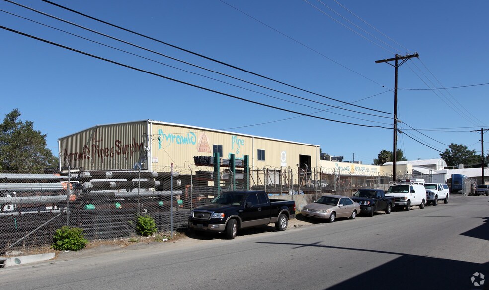 Primary Photo Of 7423 Deering Ave, Canoga Park Warehouse For Lease