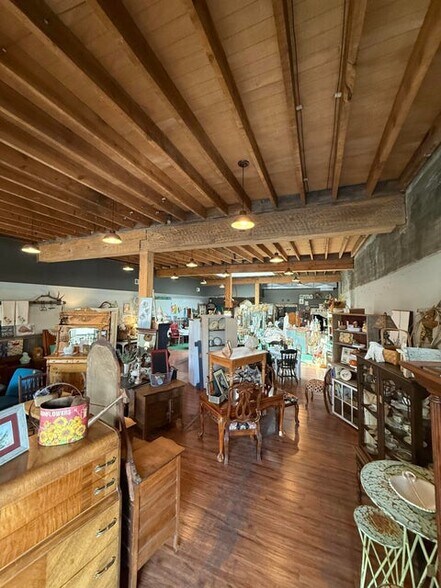 More Photos Of 150 NW 4th St, Prineville Office For Sale