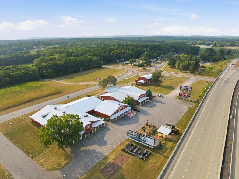 More Photos Of S2269 Timothy Ln, Baraboo General Retail For Sale