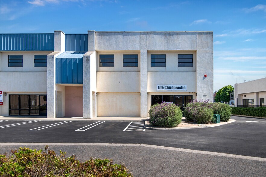 More Photos Of 203-205 W Central Ave, Lompoc Loft Creative Space For Sale