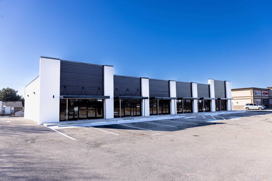 Primary Photo Of 267 Stone Crossing Dr, Clarksville Storefront For Lease
