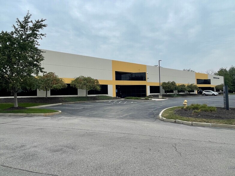 Primary Photo Of 2033-2043 Westport Center Dr, Saint Louis Warehouse For Lease