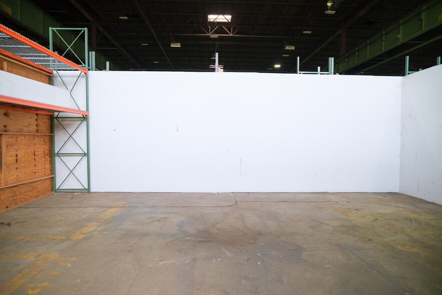 More Photos Of 205 Campus Dr, Kearny Warehouse For Lease