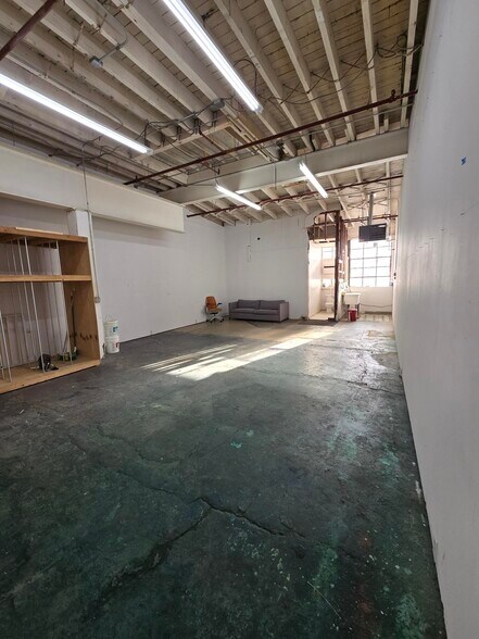 More Photos Of 365-381 canal Pl, Bronx Manufacturing For Lease