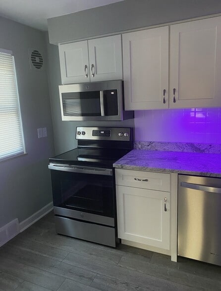 More Photos Of 5120 Glenwood Ave, Youngstown Apartments For Sale