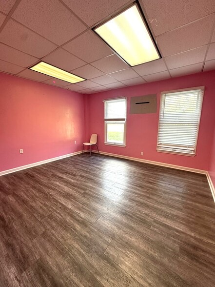 More Photos Of 5627 Allentown Rd, Suitland Office For Sale