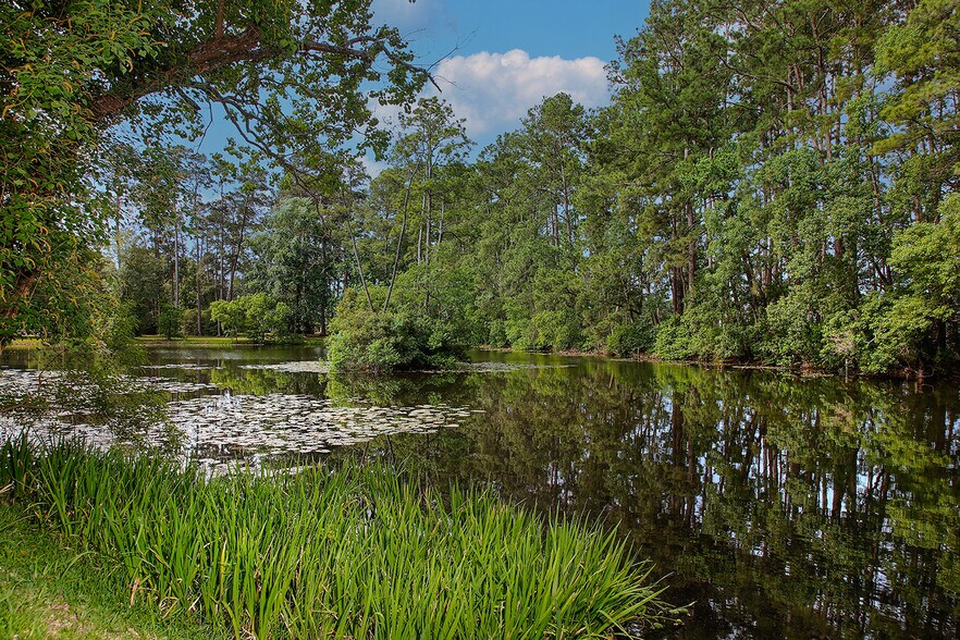 More Photos Of 15598 Bedford Ln, Conroe Specialty For Sale