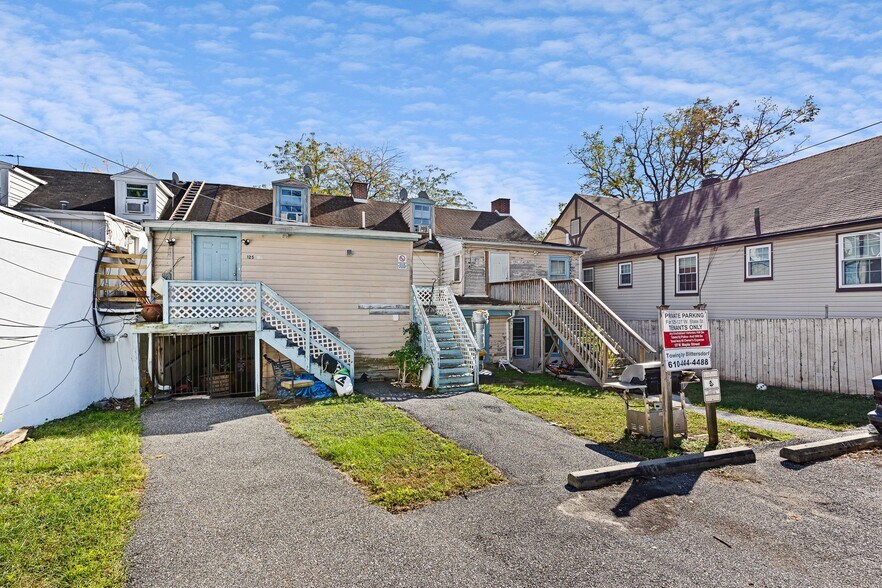 More Photos Of 125 W State St, Kennett Square Apartments For Sale