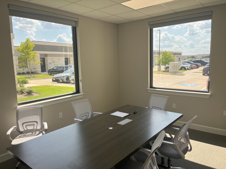 More Photos Of 25145 Star Ln, Katy Medical For Sale