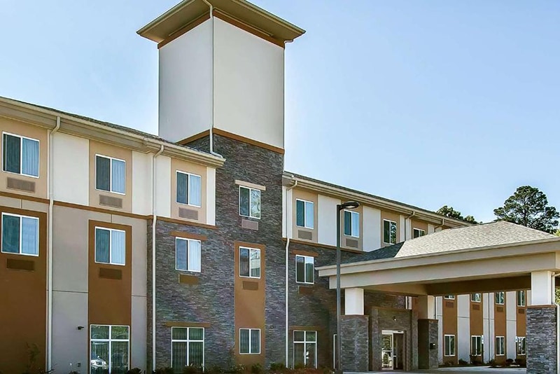 Primary Photo Of 134 Old Winnfield Rd, Jonesboro Hotel For Sale