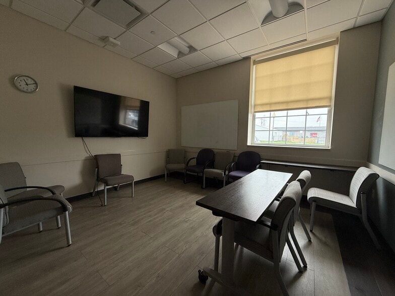 More Photos Of 9697 191st St, Mokena Office For Lease