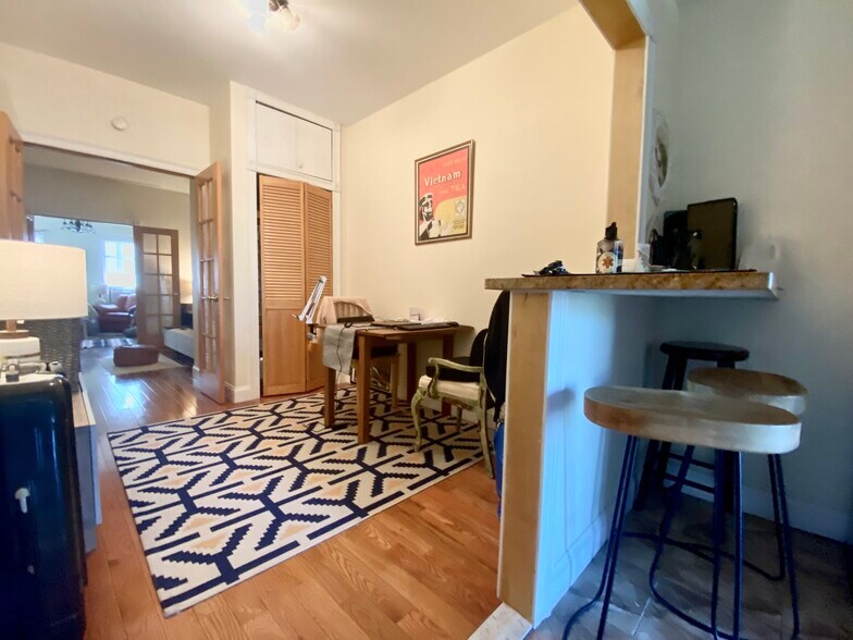 More Photos Of 92 Diamond St, Brooklyn Apartments For Sale
