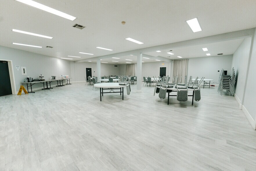 More Photos Of 631 12th St, Imperial Beach Religious Facility For Lease