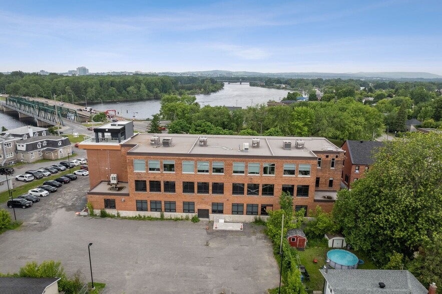 More Photos Of 15 Boul Gréber, Gatineau Office For Sale