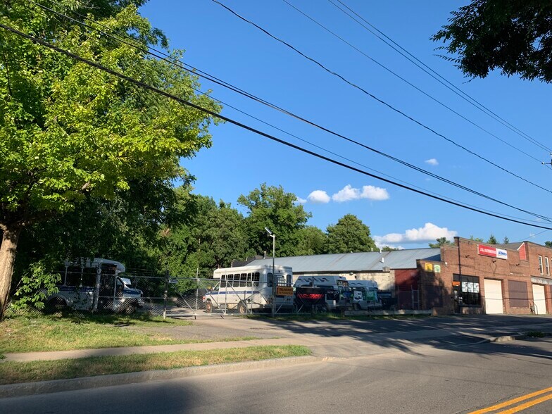 More Photos Of 1427-1431 Valley Dr, Syracuse Warehouse For Sale