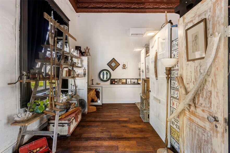 More Photos Of 201 W Main St, Cumby Office For Sale