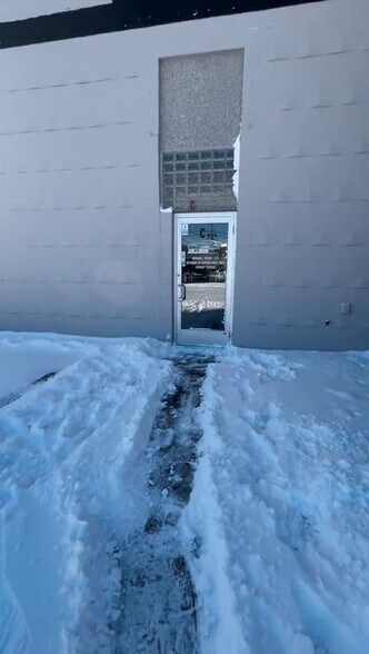 Primary Photo Of 1251 Rochester Rd, Troy Warehouse For Lease