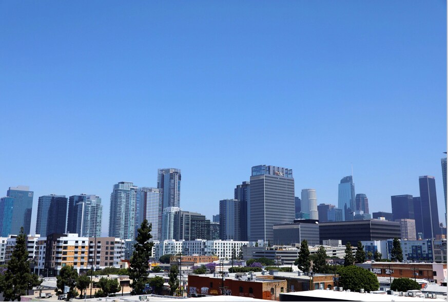 More Photos Of 1500 S Los Angeles St, Los Angeles Office For Sale