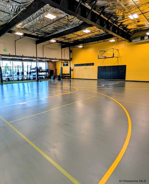 More Photos Of 1616 E Pershing Blvd, Cheyenne Freestanding For Lease