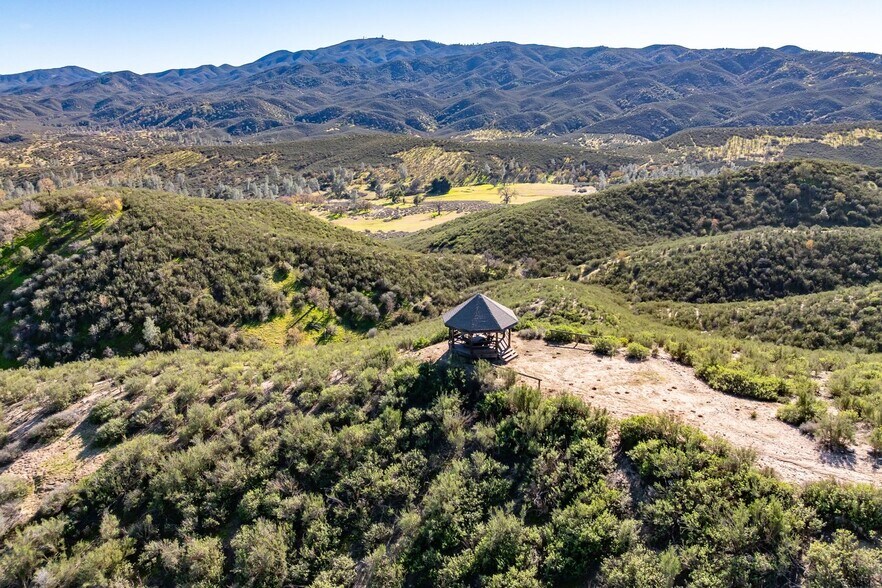 More Photos Of 535 Calf Canyon Hwy, Creston Winery Vineyard For Sale