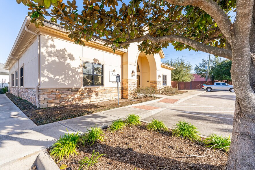 More Photos Of 4714 Riverstone Blvd, Missouri City Medical For Sale