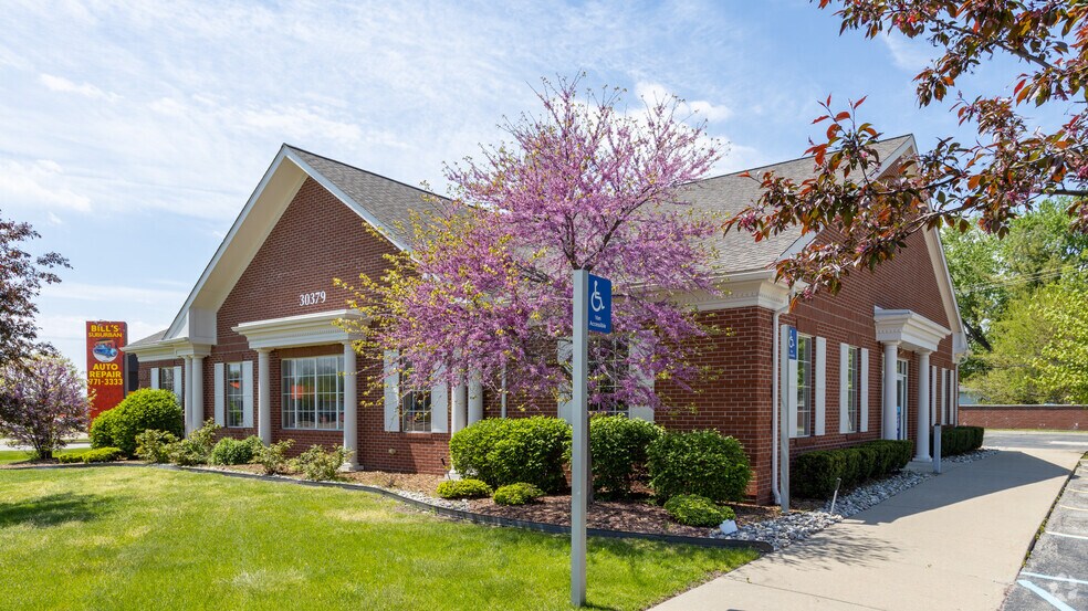 More Photos Of 30379 Gratiot Ave, Roseville Bank For Sale