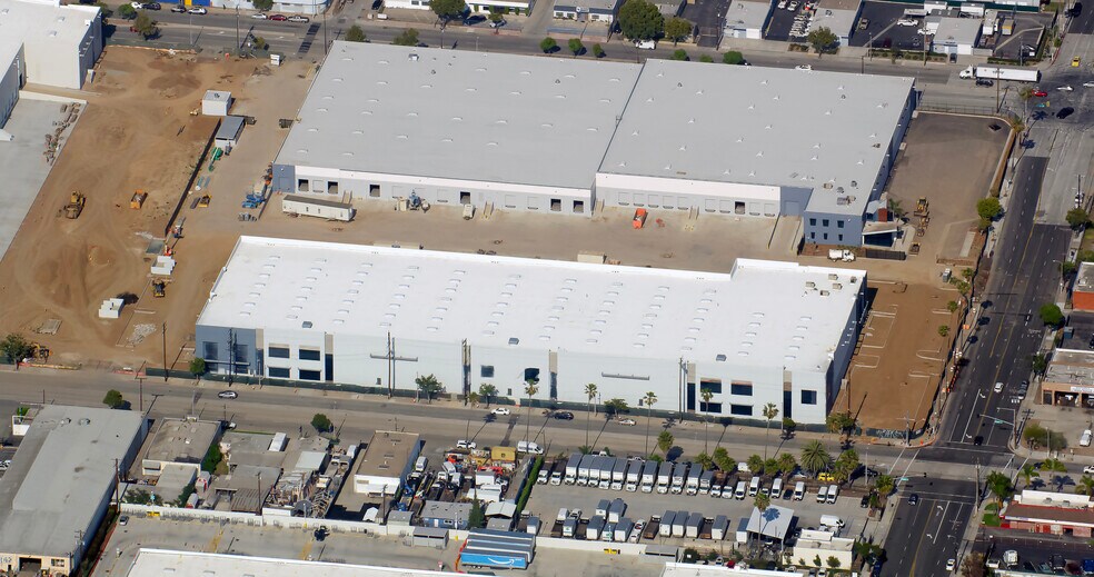 More Photos Of 16325 S Main St, Gardena Warehouse For Lease