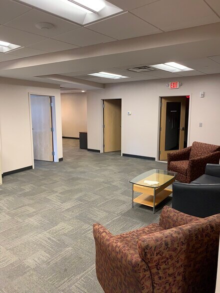 More Photos Of 421-427 Main St, Worcester Loft Creative Space For Lease