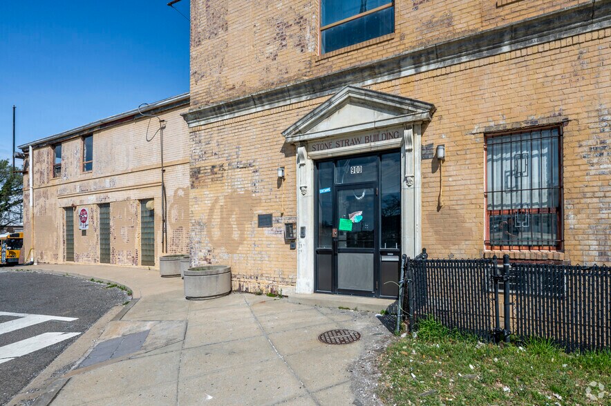 More Photos Of 900 Franklin St NE, Washington Industrial For Sale