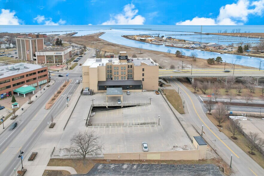 More Photos Of 301 Broadway, Lorain Hotel For Sale