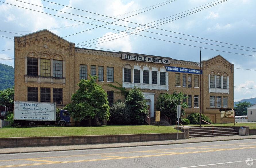 More Photos Of 8902 MacCorkle Ave, Marmet Office For Lease