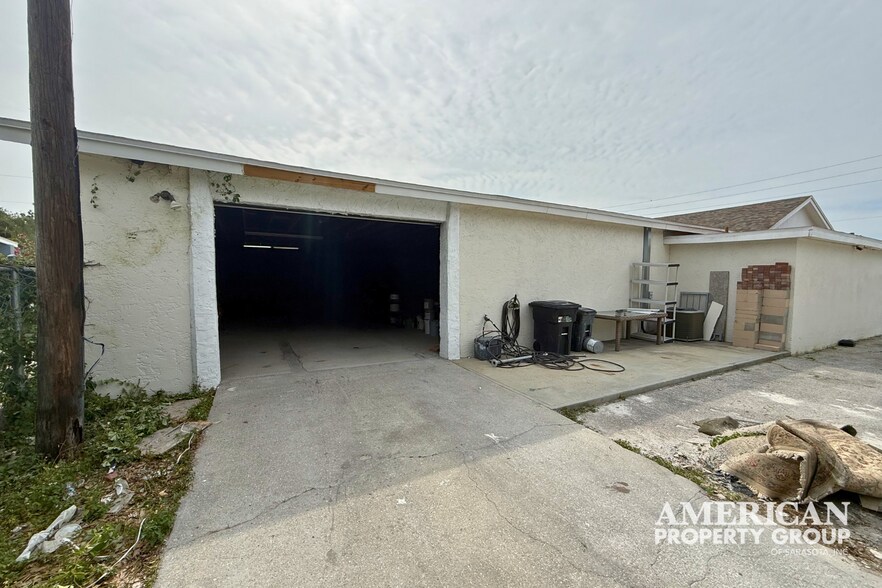 More Photos Of 2501 1st Ave E, Palmetto Warehouse For Sale
