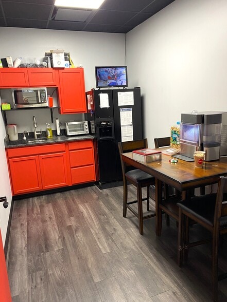 More Photos Of 10070 Broad River, Irmo Specialty For Sale