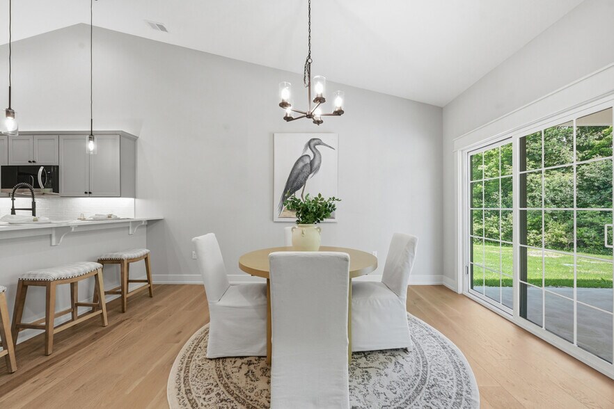 More Photos Of 100 Huselton Dr, Butler Specialty For Sale