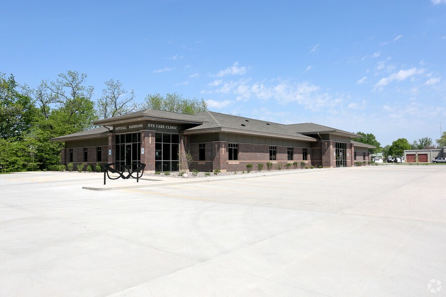 More Photos Of 814 S Main St, Holmen Medical For Lease