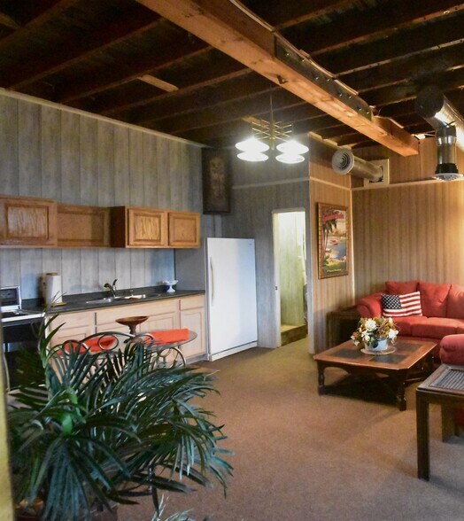 More Photos Of 409 W Gambier St, Mount Vernon Light Manufacturing For Sale