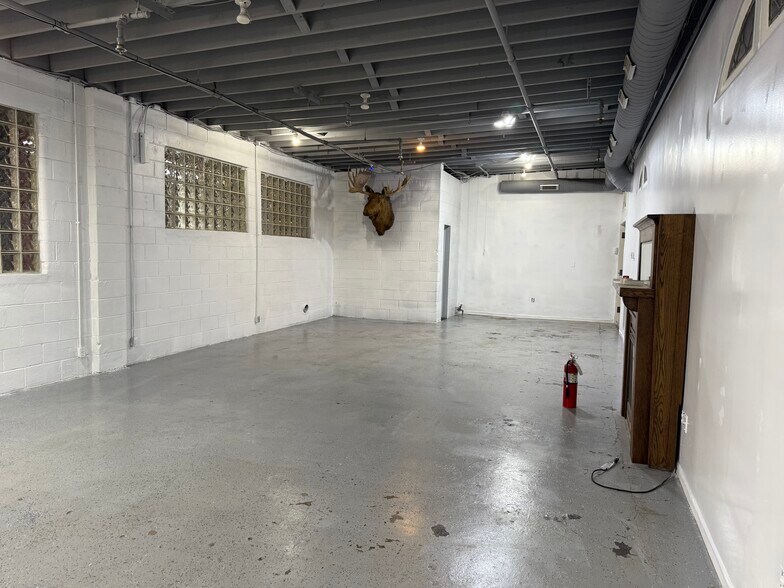 More Photos Of 3145 Dr Andrew J Brown Ave, Indianapolis Service For Lease