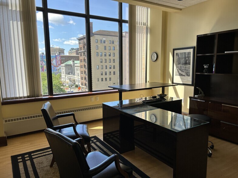 More Photos Of 234 Division Ave NE, Grand Rapids Medical For Lease