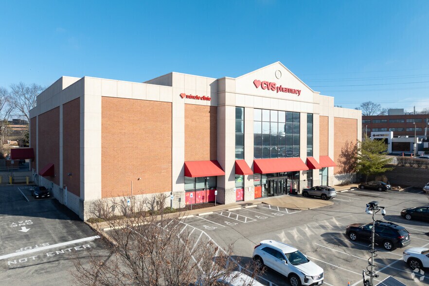 Primary Photo Of 8101 Clayton Rd, Saint Louis Freestanding For Lease