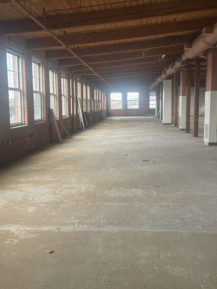 More Photos Of 419 Chapel St, New Haven Warehouse For Sale