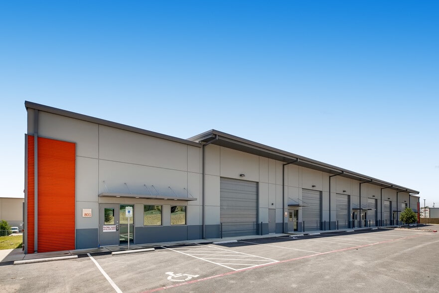 More Photos Of 7637 FM 3009, Schertz Warehouse For Lease