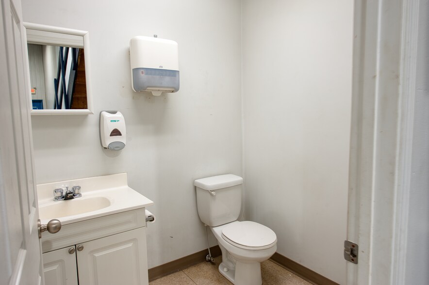 More Photos Of 3419 33 St, Whitecourt Industrial For Sale