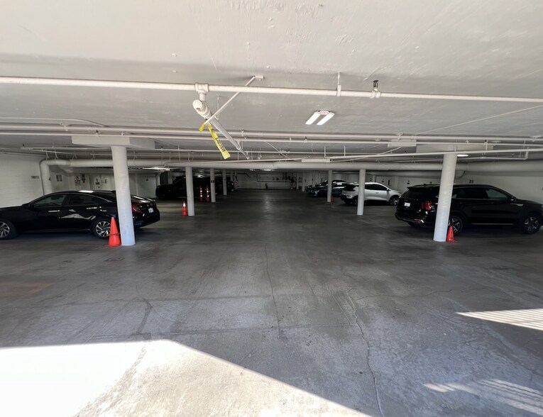 Primary Photo Of 8619 Reseda Blvd, Northridge Medical For Lease