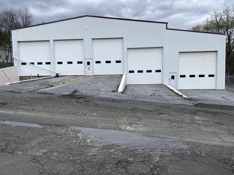 Primary Photo Of 813 S Reading Ave, Boyertown Manufacturing For Lease