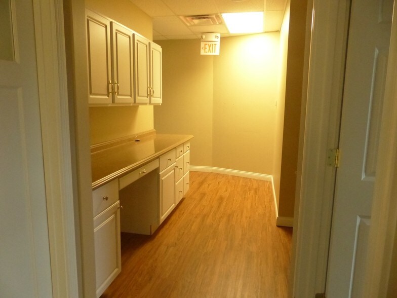 More Photos Of 5680 Bridgetown Rd, Cincinnati Medical For Sale