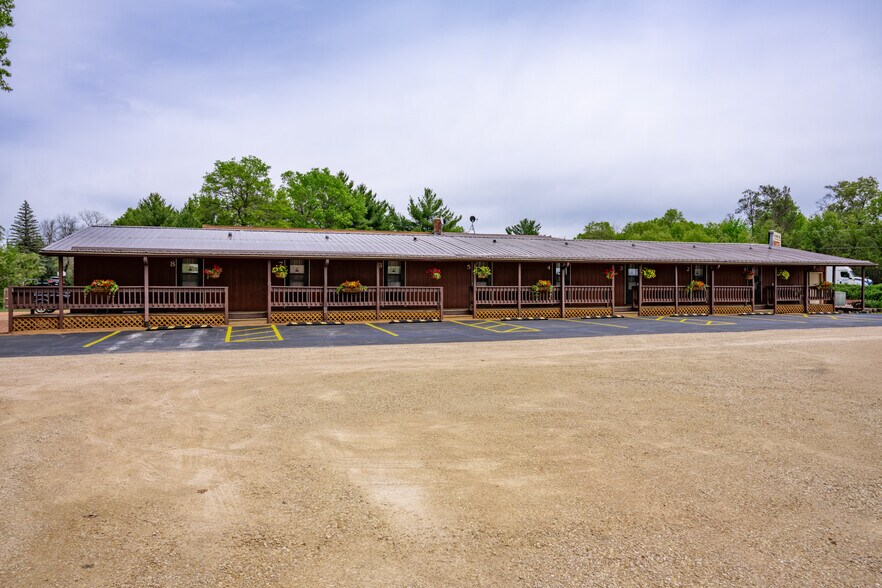 More Photos Of W5630 State Road 21, Necedah Specialty For Sale