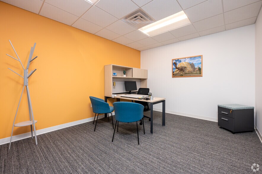 More Photos Of 310 E 96th St, Indianapolis Office For Lease